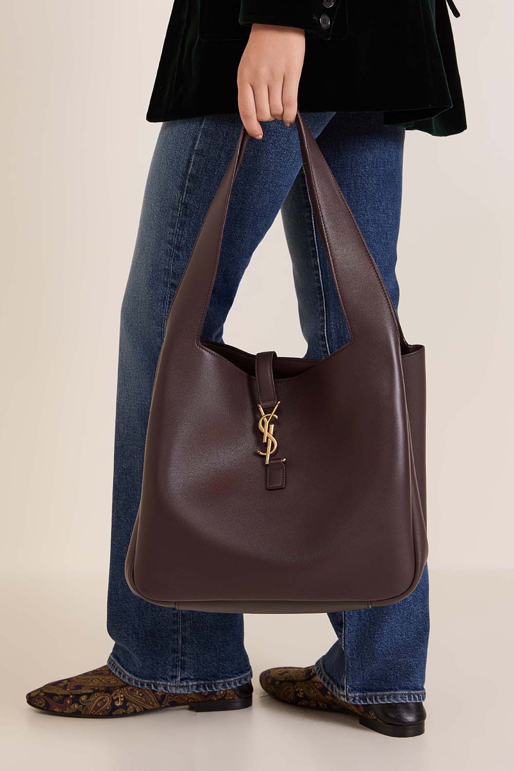 תמונת כל הלוק של תיק כתף לה 5 A 7